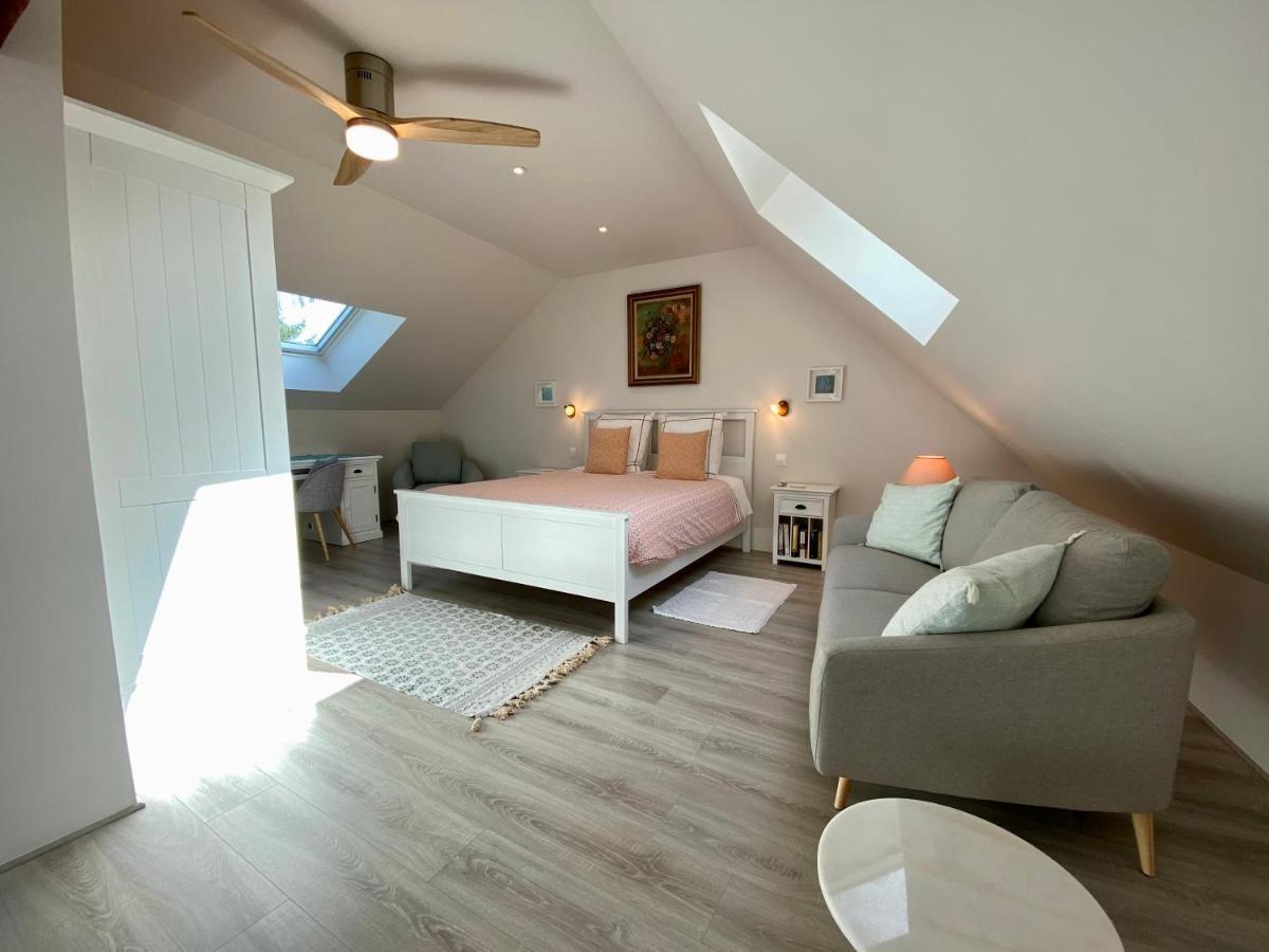 Luzillé Sans Souci Bed And Breakfast Luxe Heated Pool And Restaurant מראה חיצוני תמונה