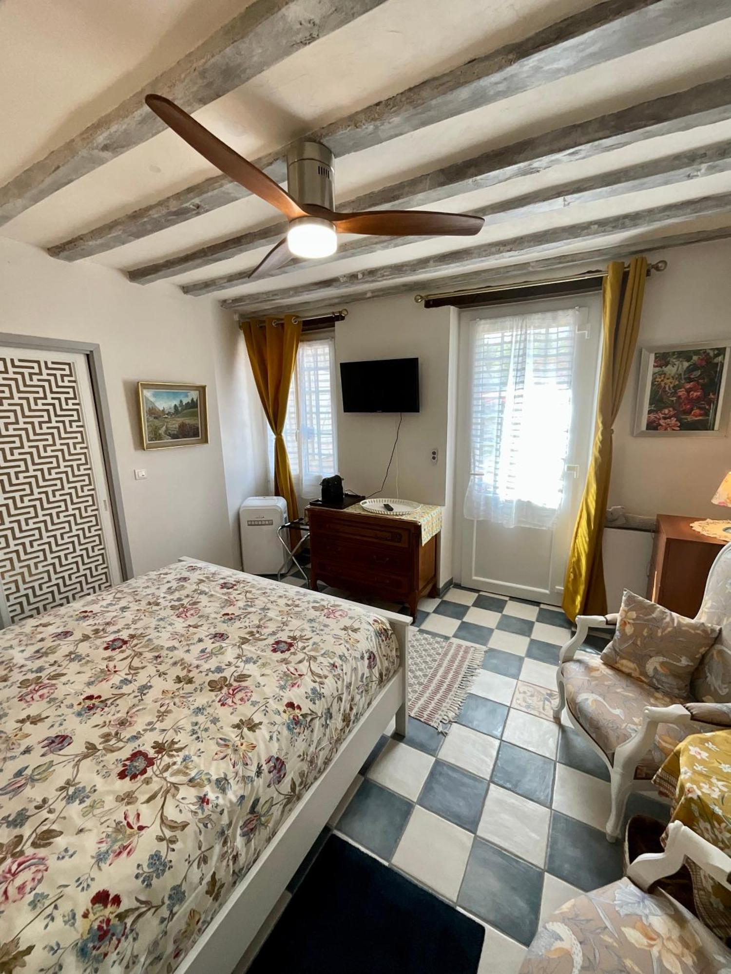 Luzillé Sans Souci Bed And Breakfast Luxe Heated Pool And Restaurant מראה חיצוני תמונה
