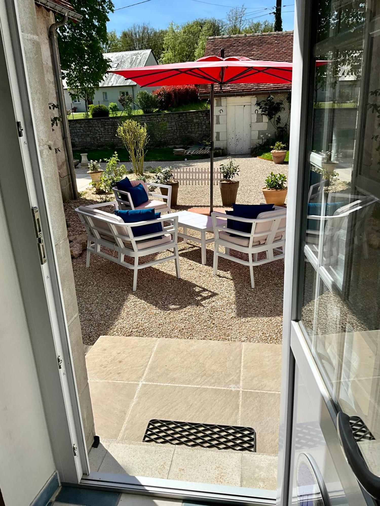 Luzillé Sans Souci Bed And Breakfast Luxe Heated Pool And Restaurant מראה חיצוני תמונה