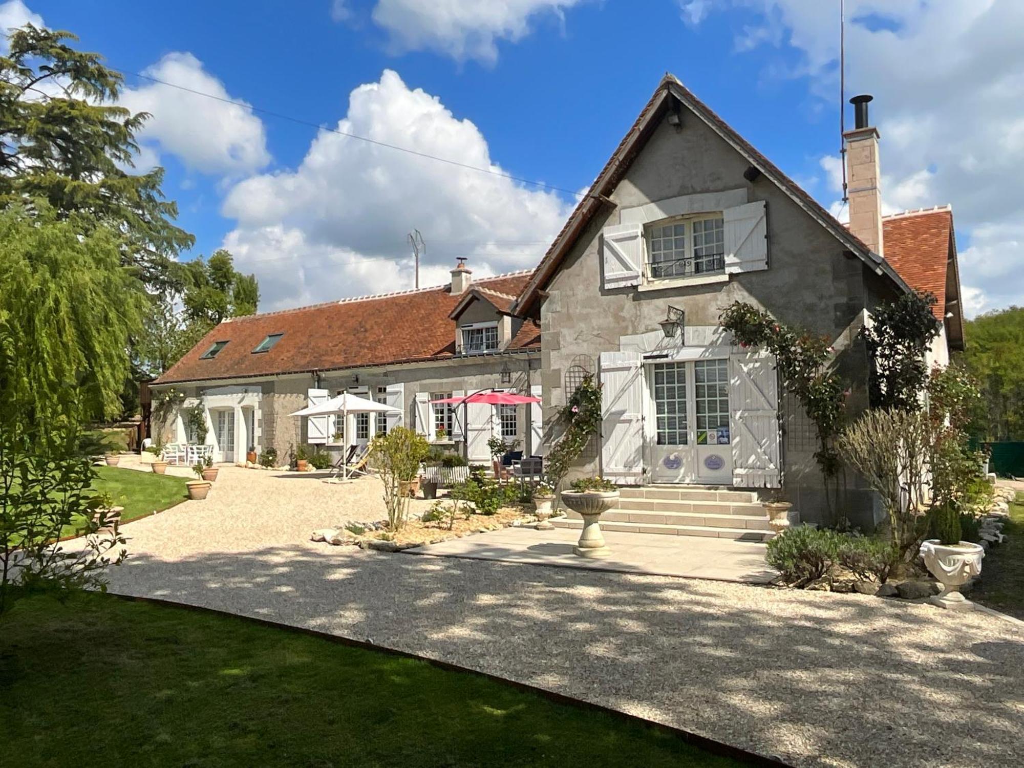 Luzillé Sans Souci Bed And Breakfast Luxe Heated Pool And Restaurant מראה חיצוני תמונה