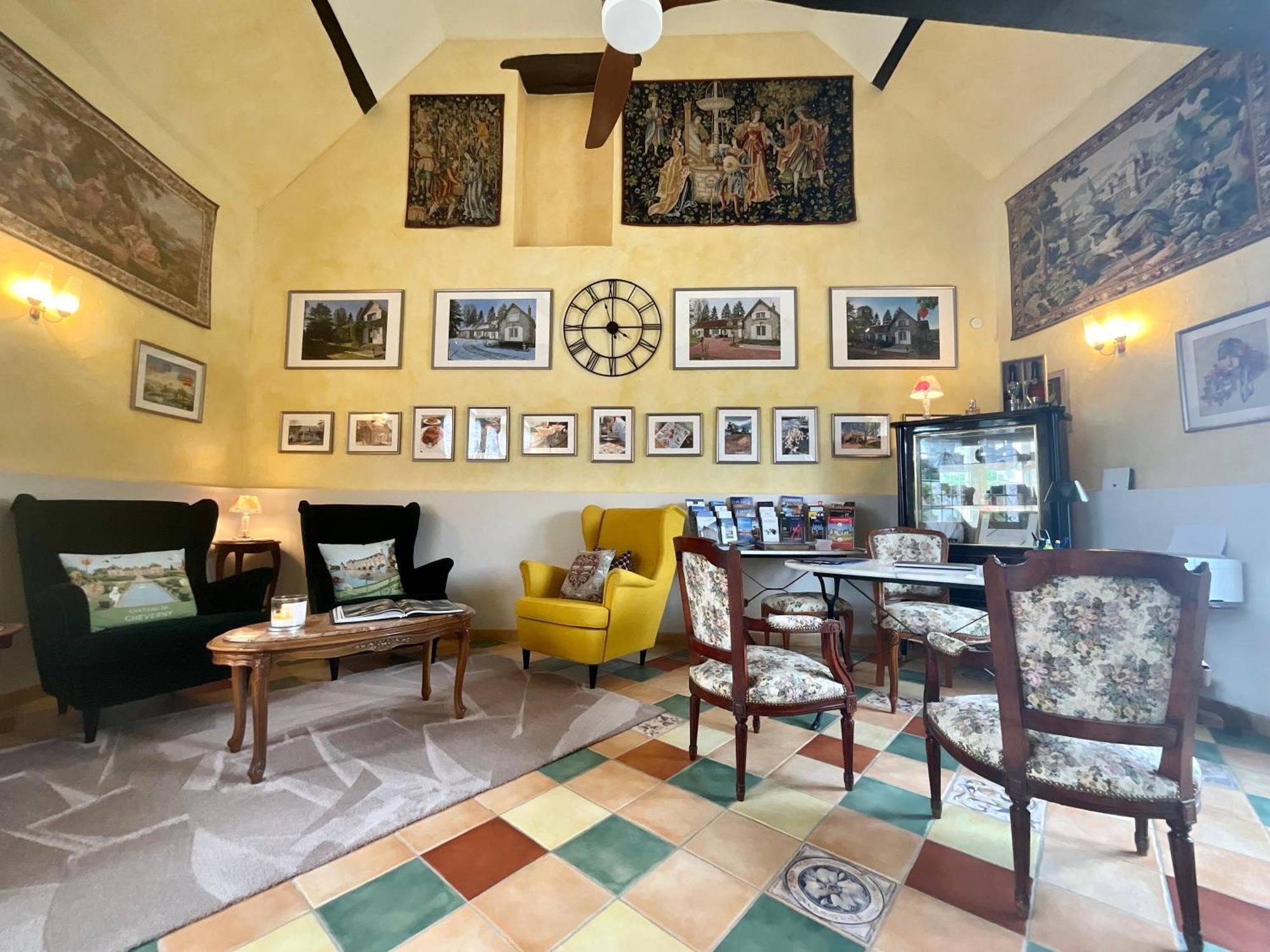 Luzillé Sans Souci Bed And Breakfast Luxe Heated Pool And Restaurant מראה חיצוני תמונה